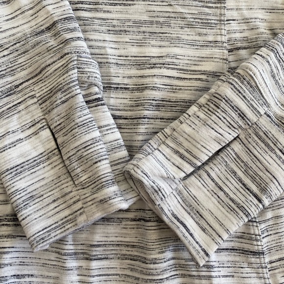 Lululemon Outrun the Elements Long Sleeve - Picture 13 of 14